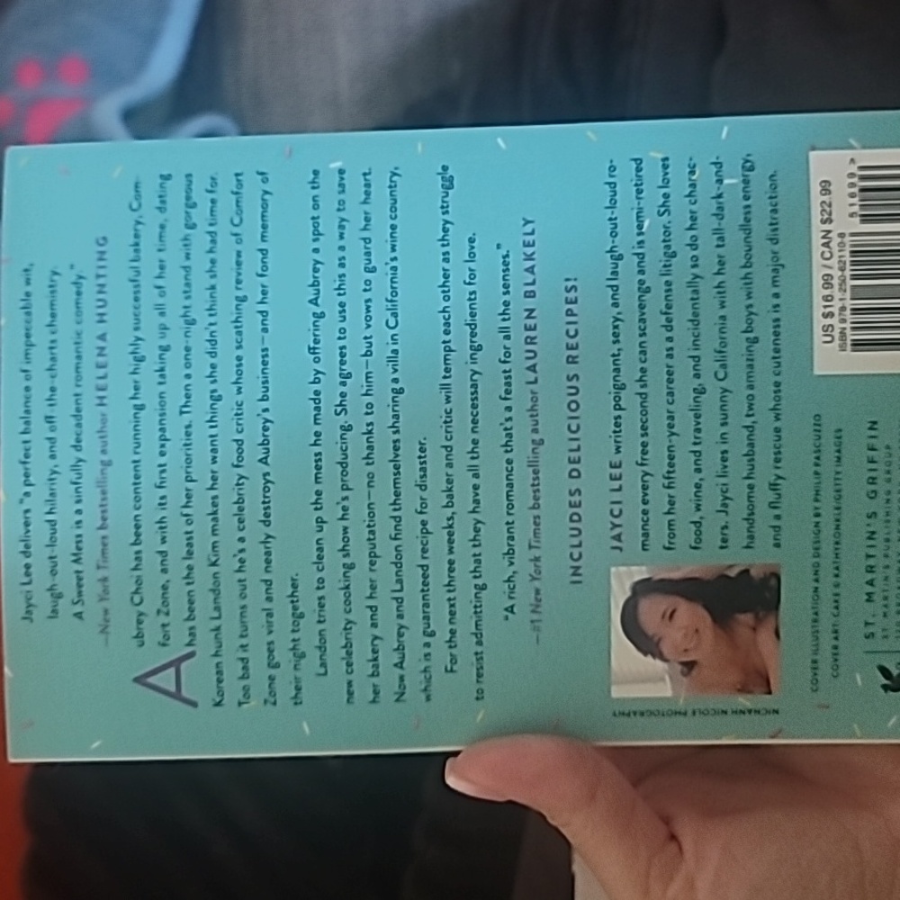 Rom-Com book - Picture 2 of 2